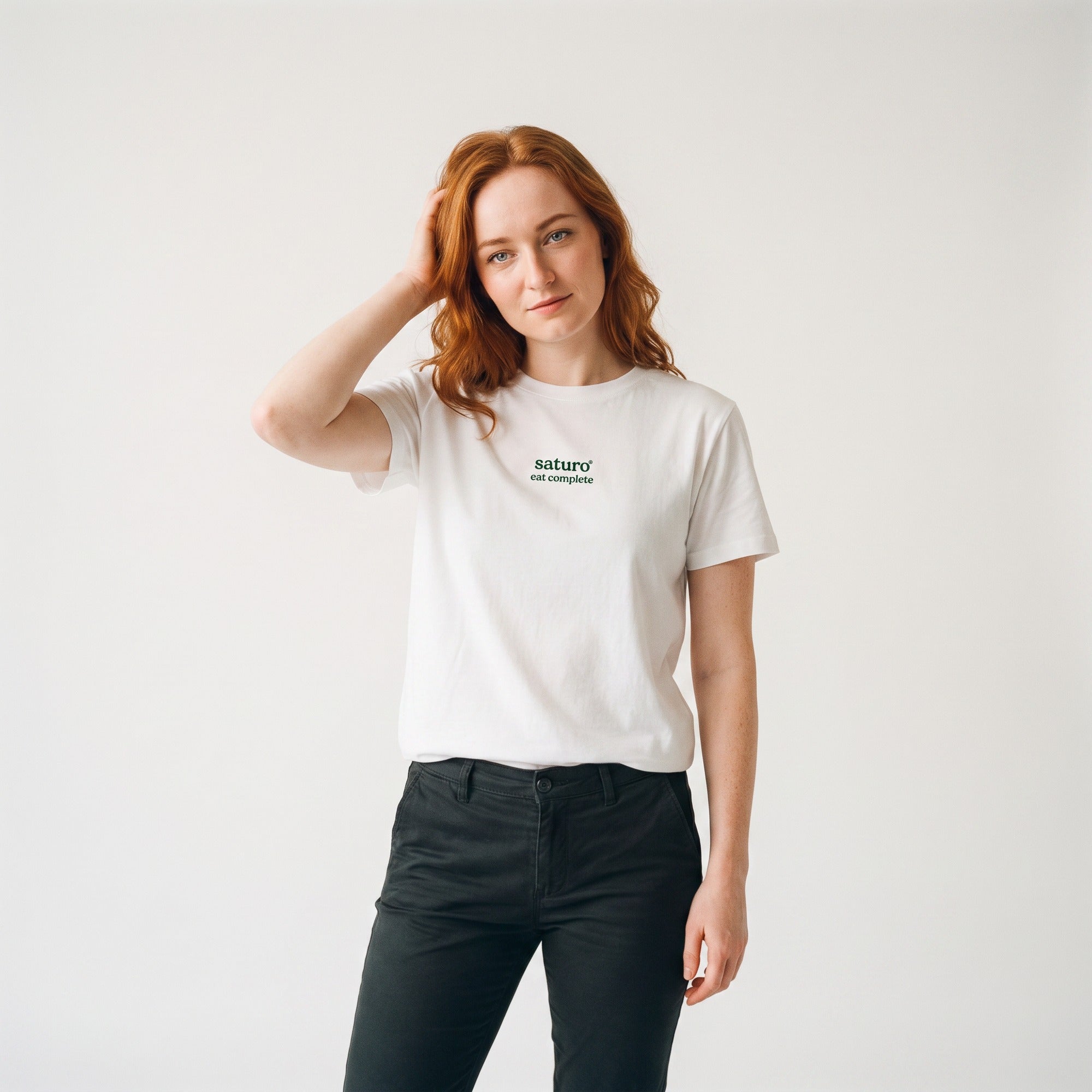 Saturo T-Shirt Weiß am Model
